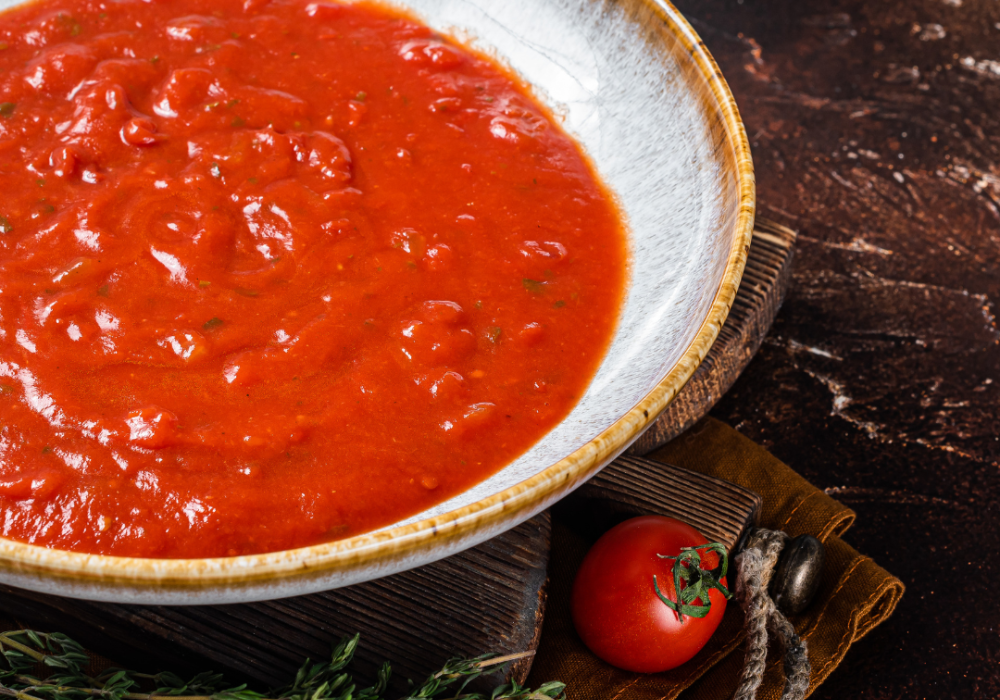 Crafting the Perfect Traditional Italian Pizza Sauce: A Taste of Italy